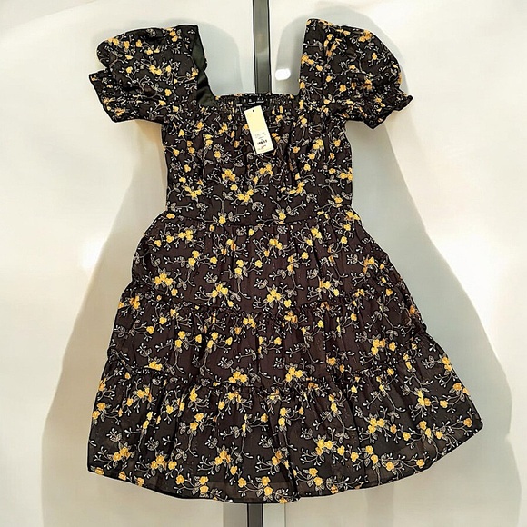 NEW Francesca’s TRIXI FLORAL DRESS Stretchy SMALL  Pit To Put 13in Length 32in - Picture 1 of 6
